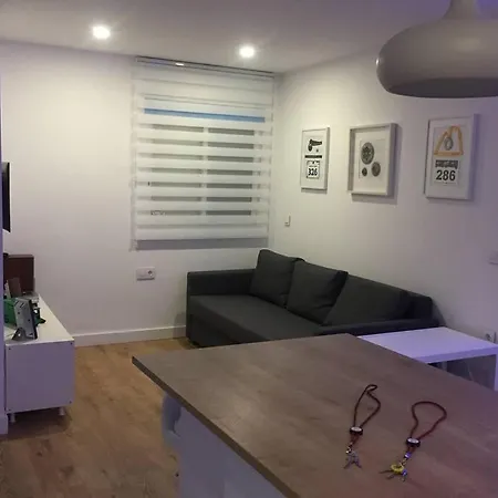 Apartament Mami / Apto 5 *
